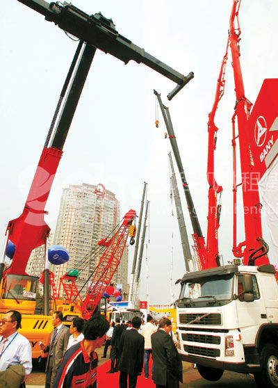 中联重科领跑油菜生产全程机械化.jpg
